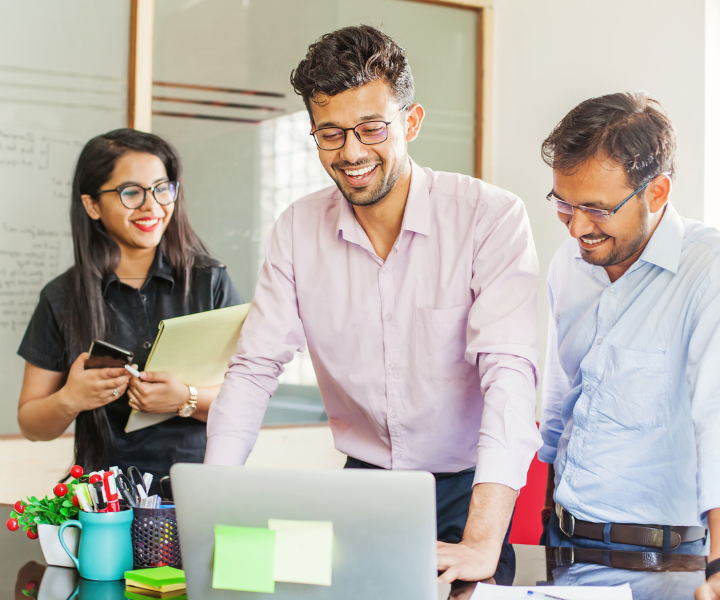 Expert Support team providing professional consultation